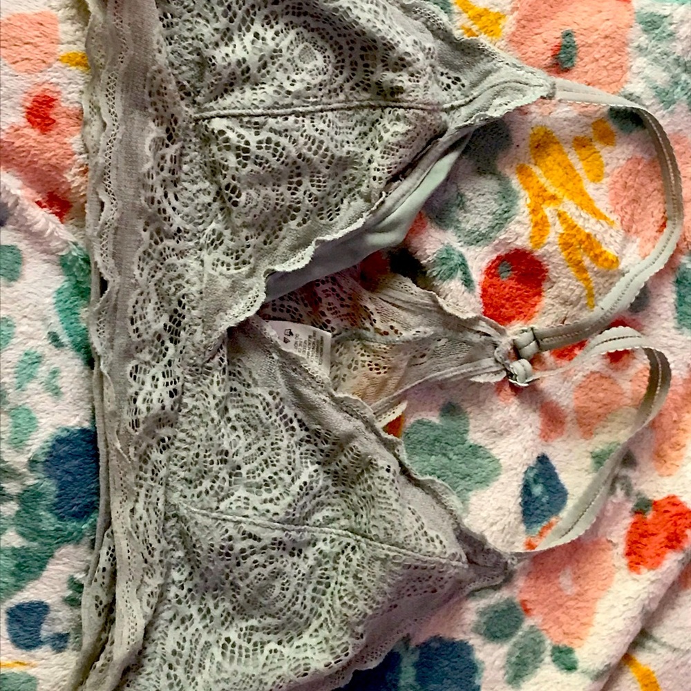 Turquoise bra let